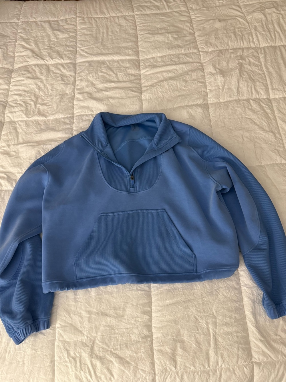 Arula Cropped Half-Zip Pullover Sweatshirt in Periwinkle Blue